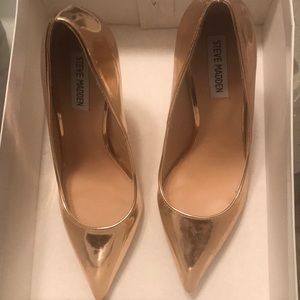 Brand new Steve Madden Pumps